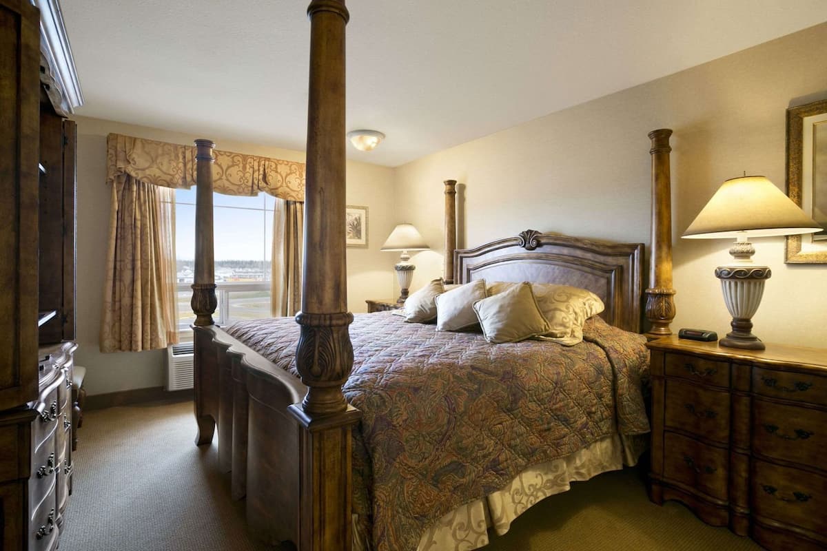 In-room safe, desk, iron/ironing board, free cribs/infant beds