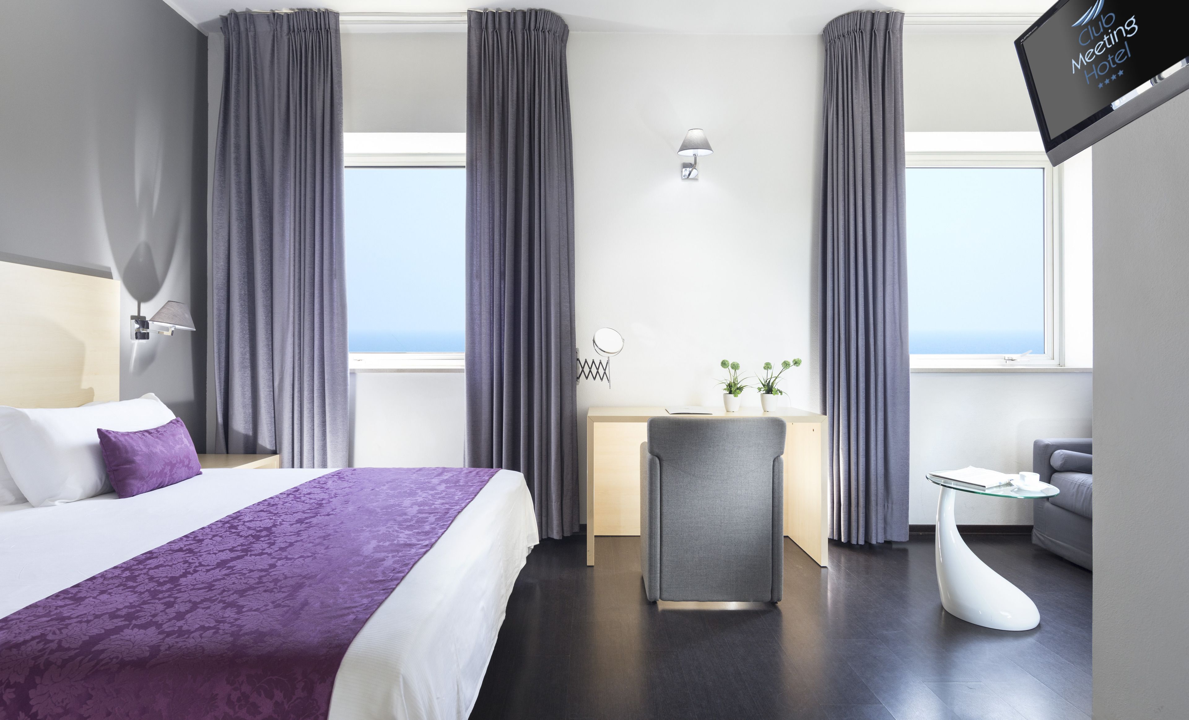 superior double room | 1 bedroom, minibar, in-room safe, desk