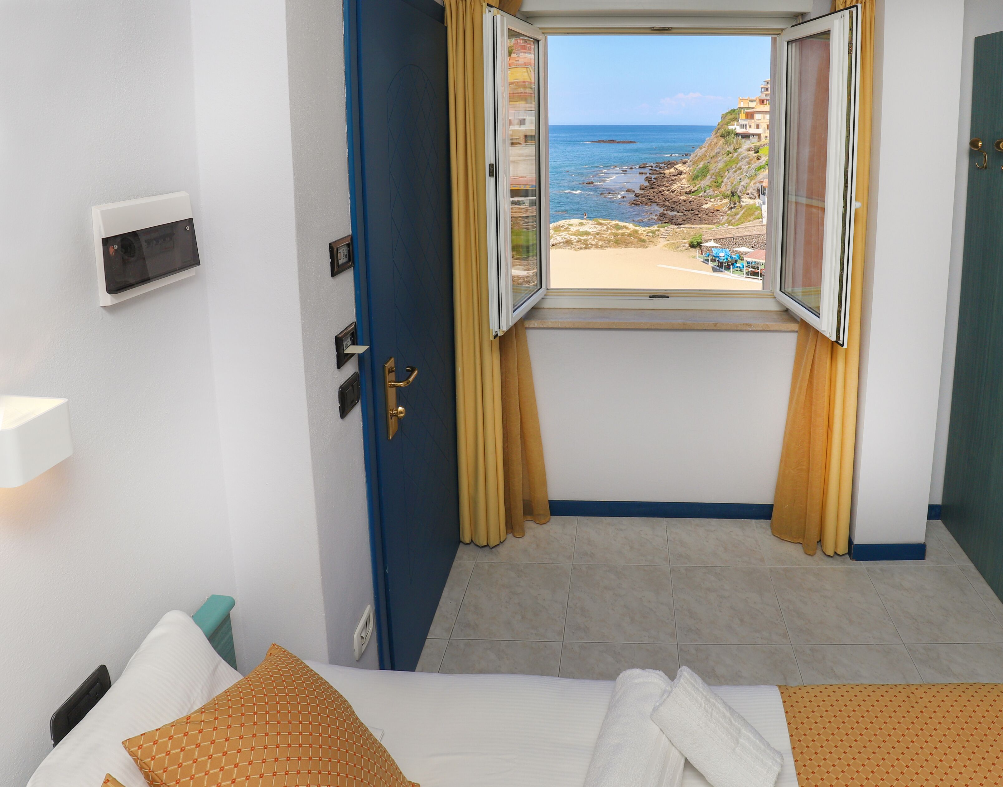 Couette en duvet d'oie, minibar, coffres-forts dans les chambres