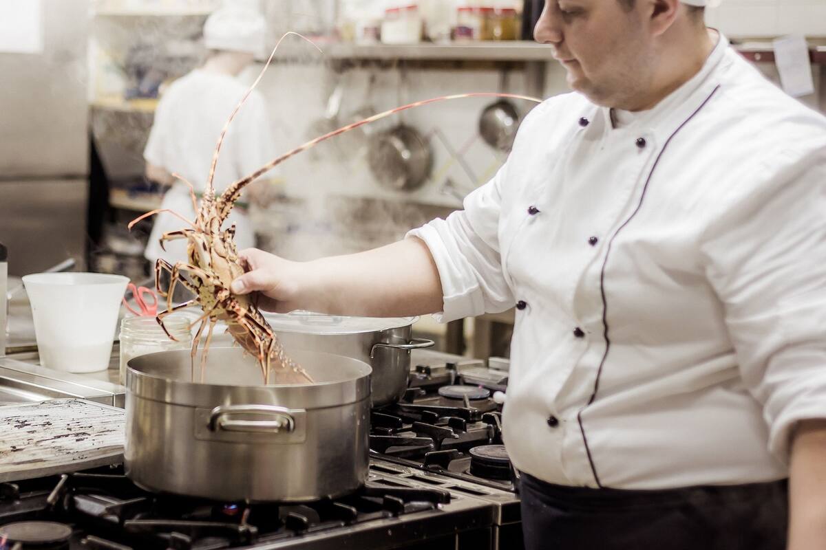 breakfast, lunch, dinner served; seafood