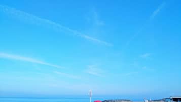 Beach nearby, beach towels