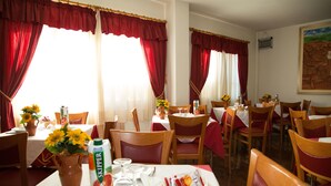 Unclassified image, 3 of 27, button - Hotel Del Lago (Cavriglia)
