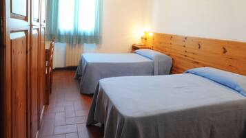 Classic Triple Room, 1 Bedroom, Private Bathroom, Garden View | Desk, blackout curtains, soundproofing, free WiFi