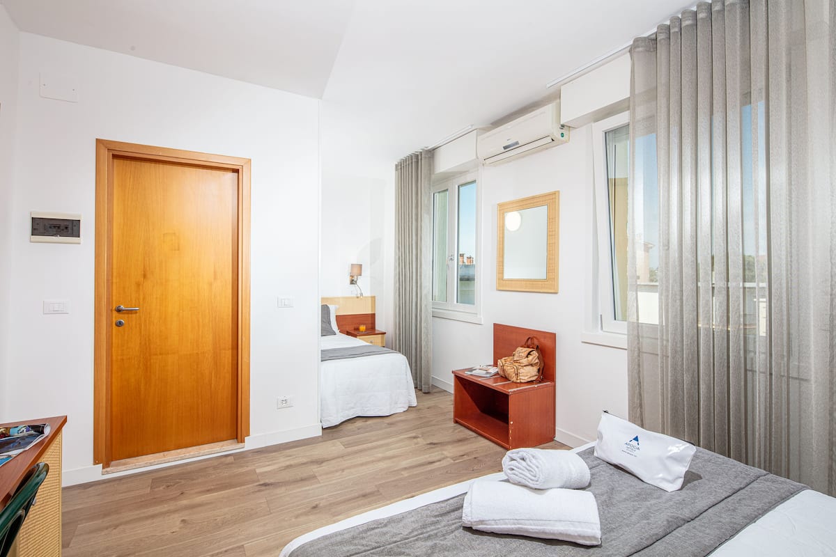In-room safe, desk, free WiFi, bed sheets