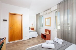 In-room safe, desk, free WiFi, bed sheets - Villa d'Este (Grado)