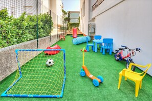 Children's play area - outdoor - Villa d'Este (Grado)
