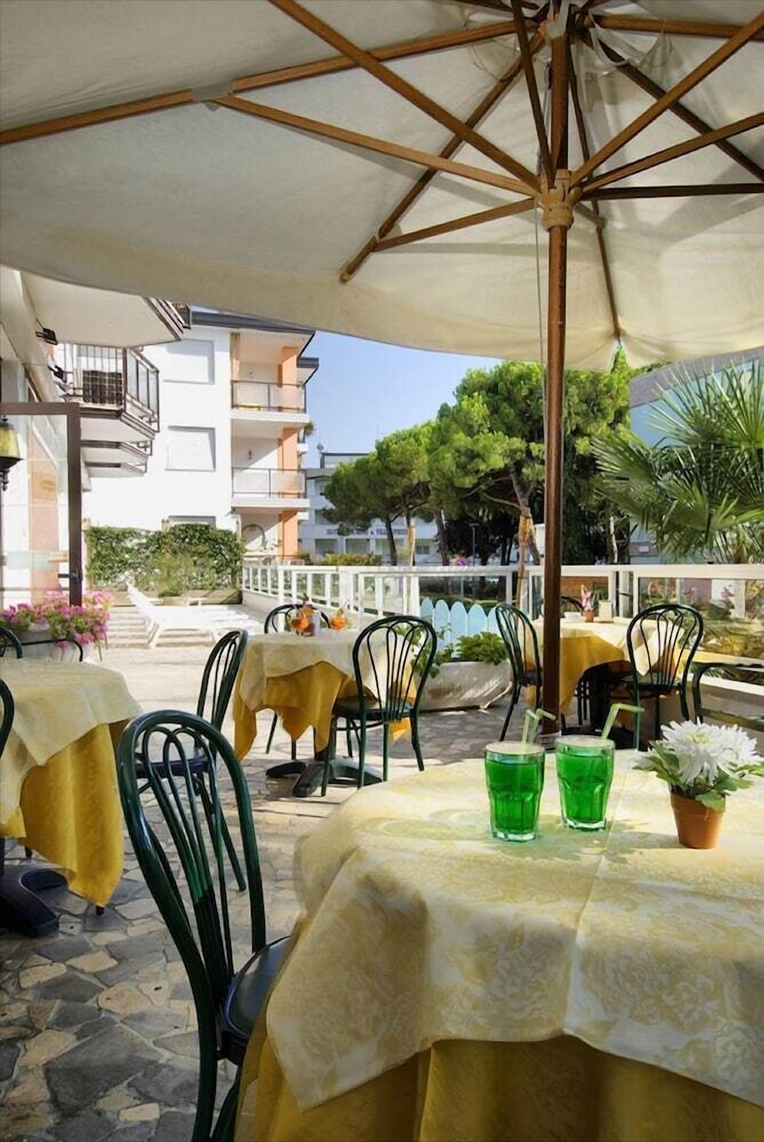 Frokost, lunsj og middag serveres, internasjonale retter 