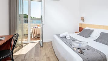 In-room safe, desk, free WiFi, bed sheets