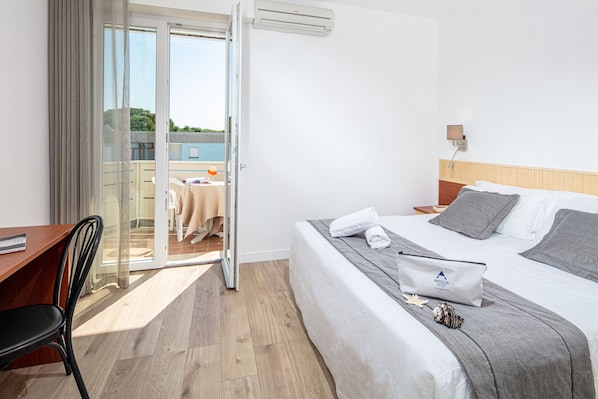 1 bedroom, in-room safe, desk, free WiFi