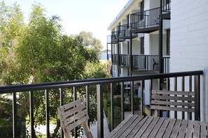 Apartamento família, 2 quartos | Terraço/pátio