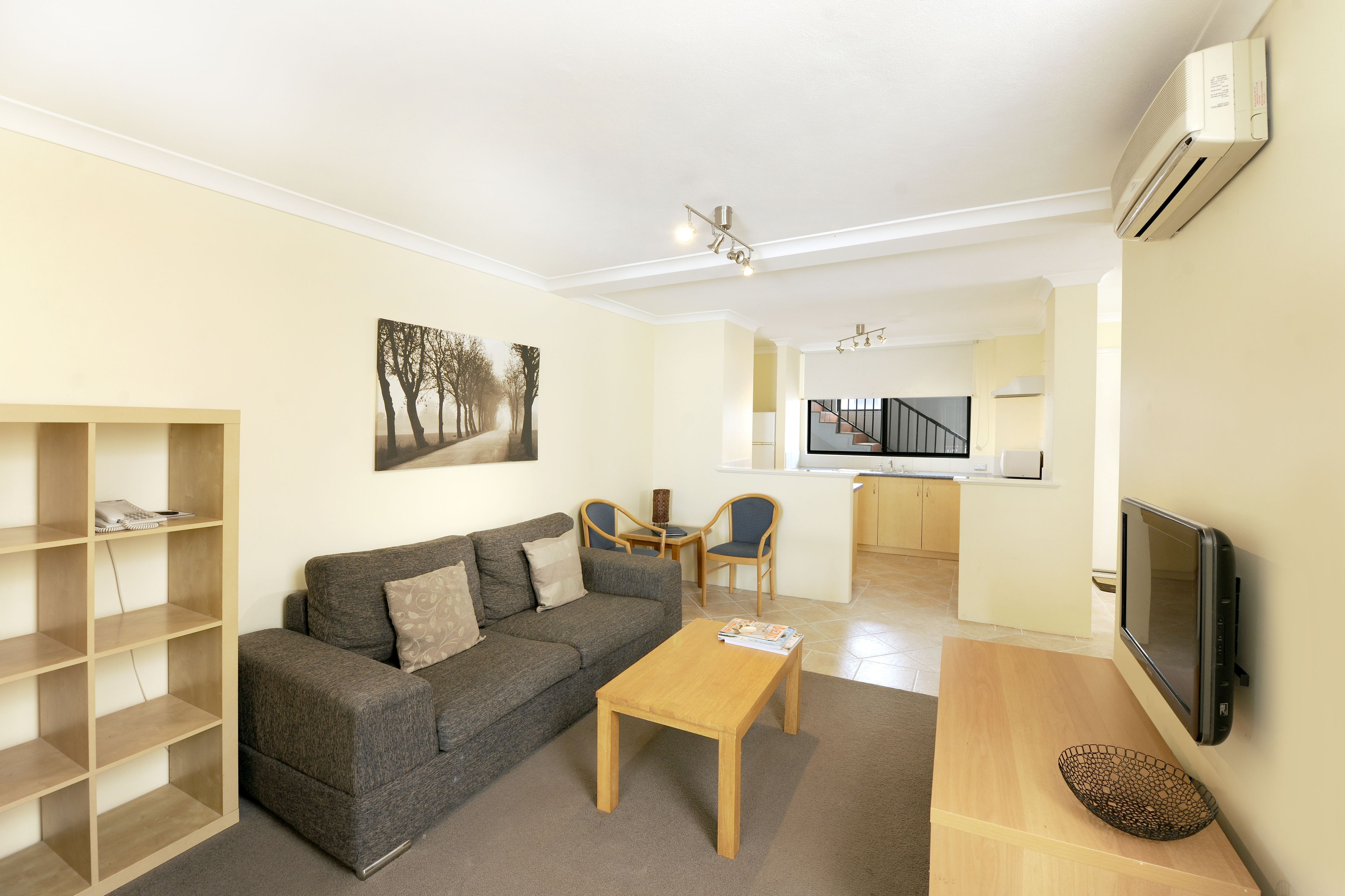 Lodestar Waterside Apartments — image 7