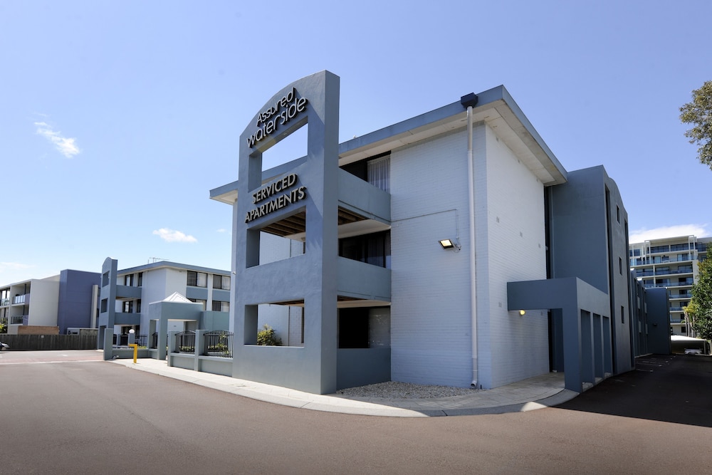 Lodestar Waterside Apartment Hotels by null