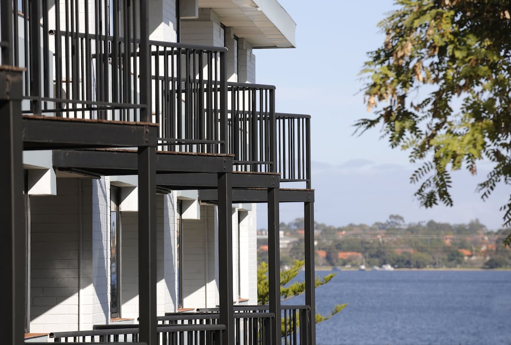 Lodestar Waterside Apartment Hotels by null