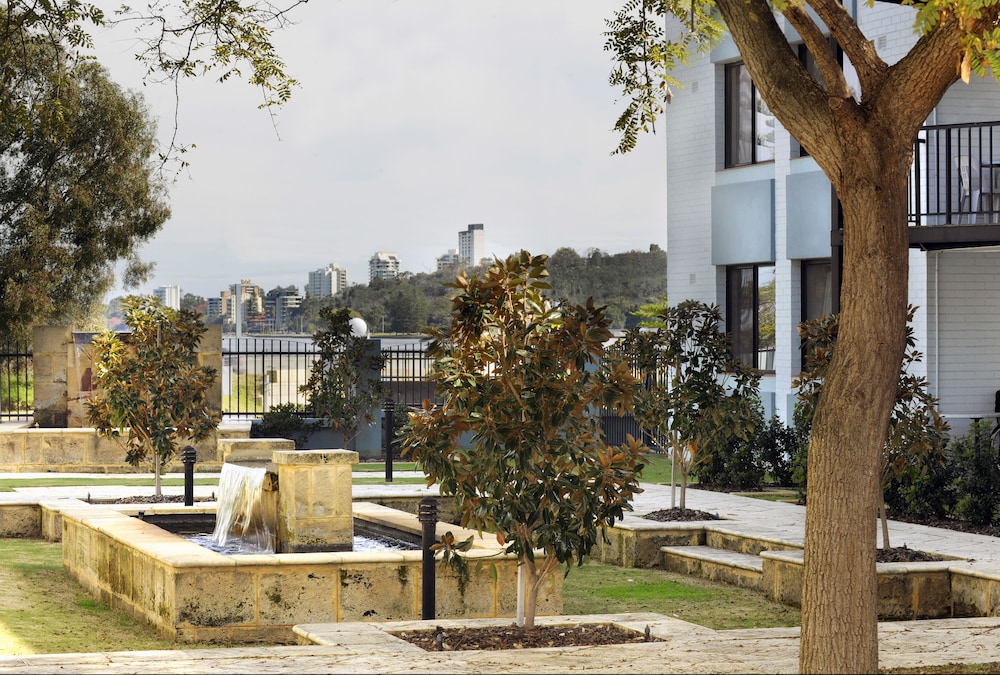 Lodestar Waterside Apartment Hotels by null