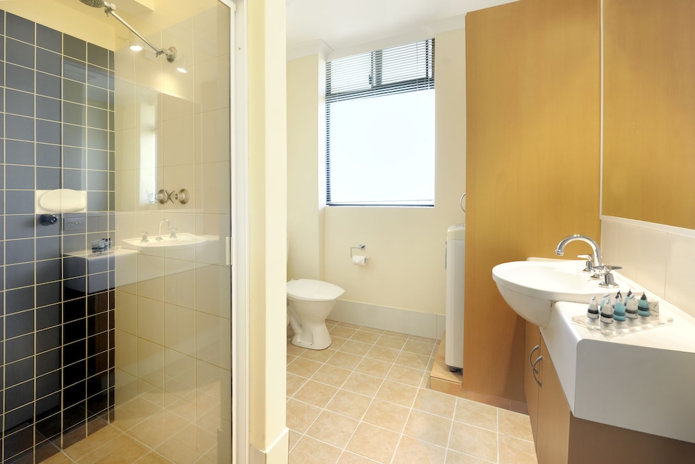 Lodestar Waterside Apartment Hotels by null