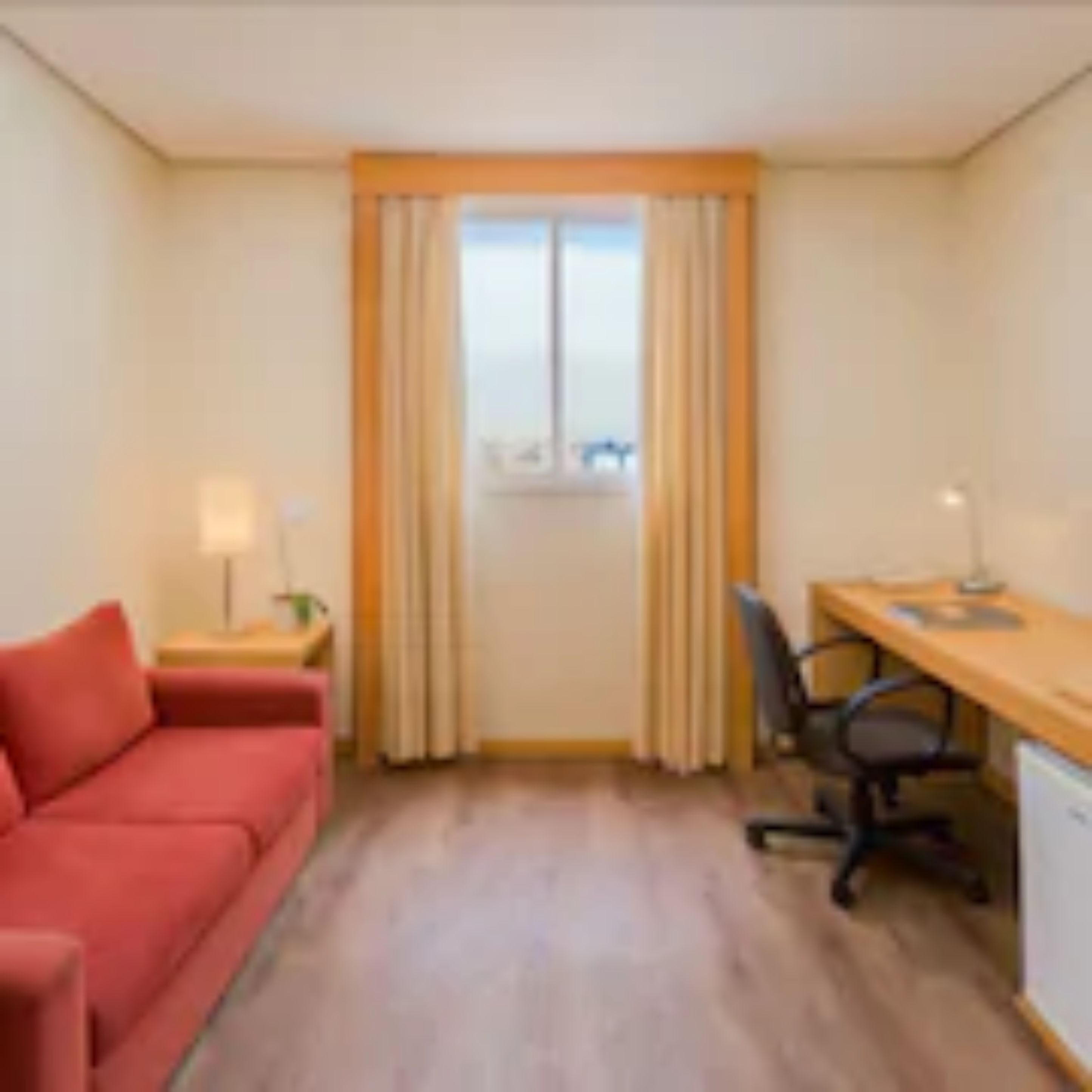 1 bedroom, in-room safe, desk, free wifi