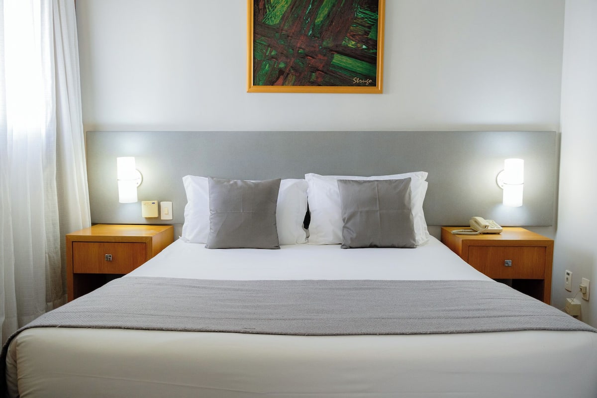 Standard Triple Room (1 Double and 1 Single Bed) | In-room safe, desk, WiFi (free), alarm clocks
