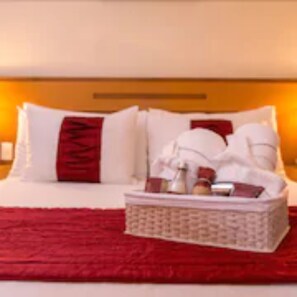 In-room safe, desk, free WiFi, bed sheets - Blue Tree Towers All Suites Santo Andre (Santo André)