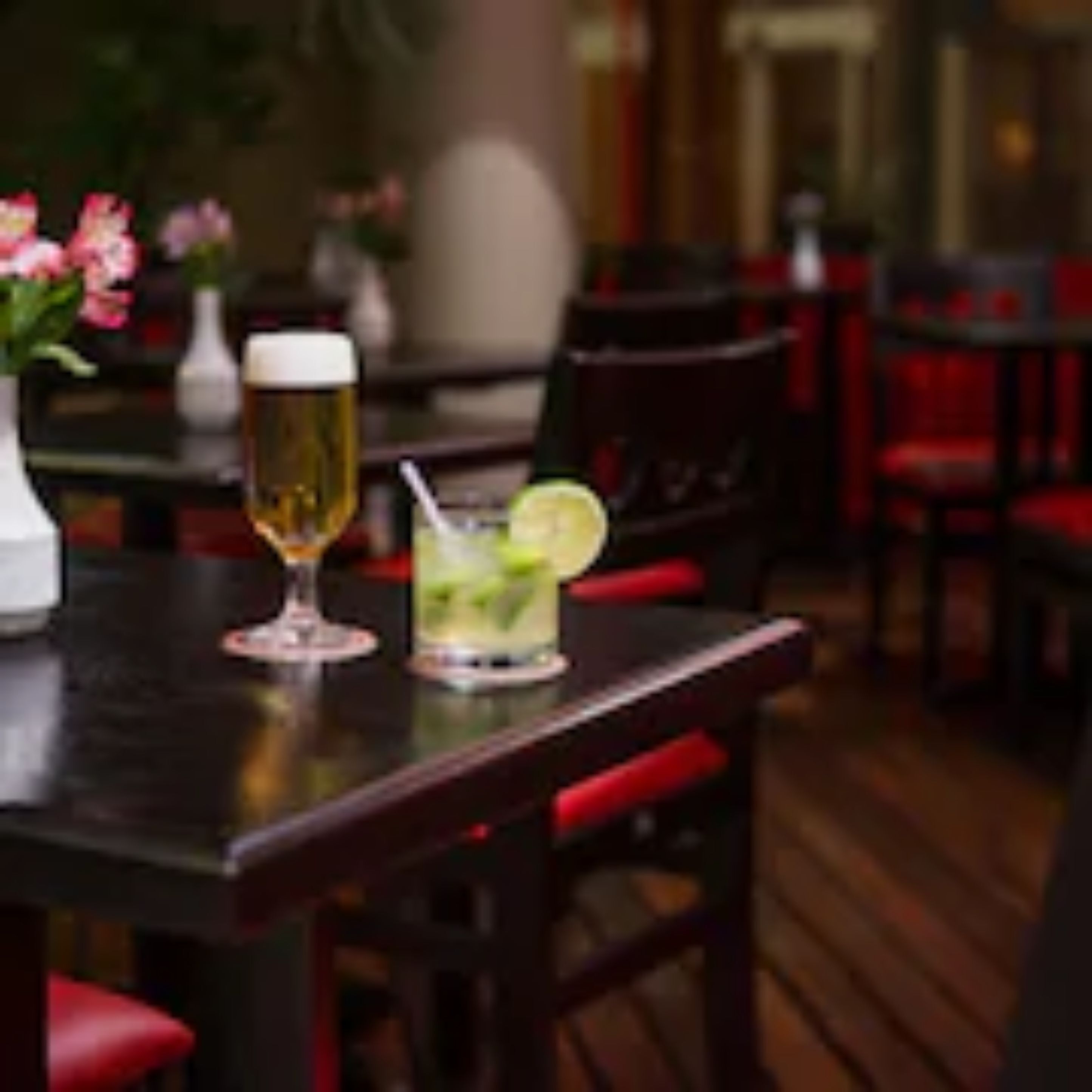 供应早餐、午餐和晚餐，巴西菜