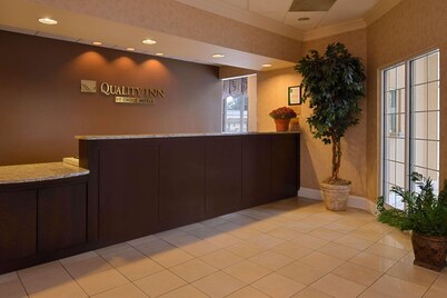 Quality Inn Dutch Inn