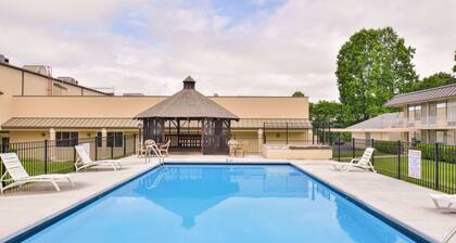 Quality Inn Dutch Inn