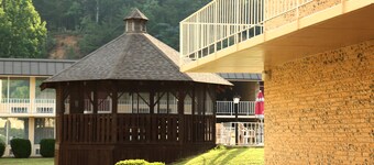 Quality Inn Dutch Inn