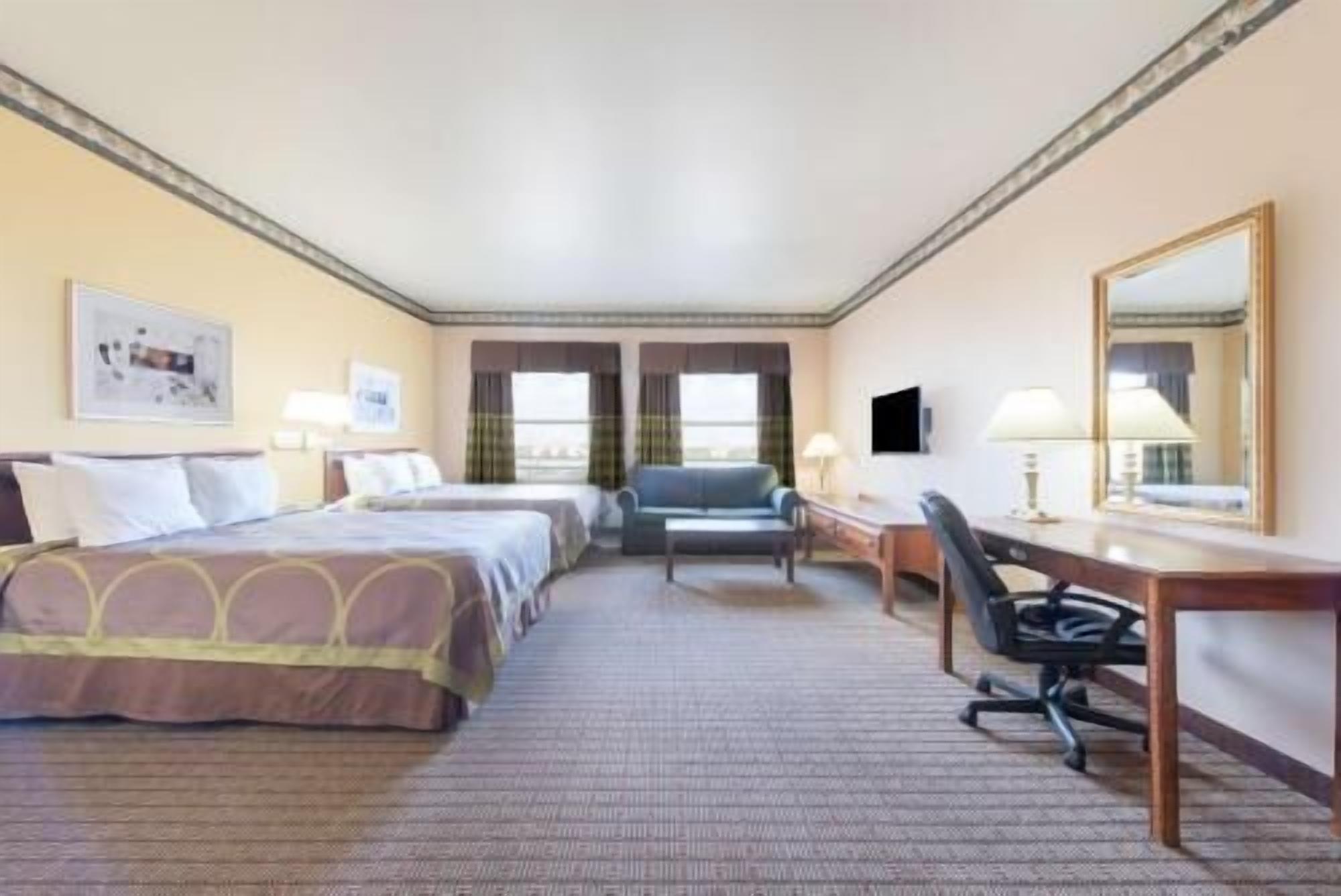 In-room safe, desk, iron/ironing board, free WiFi