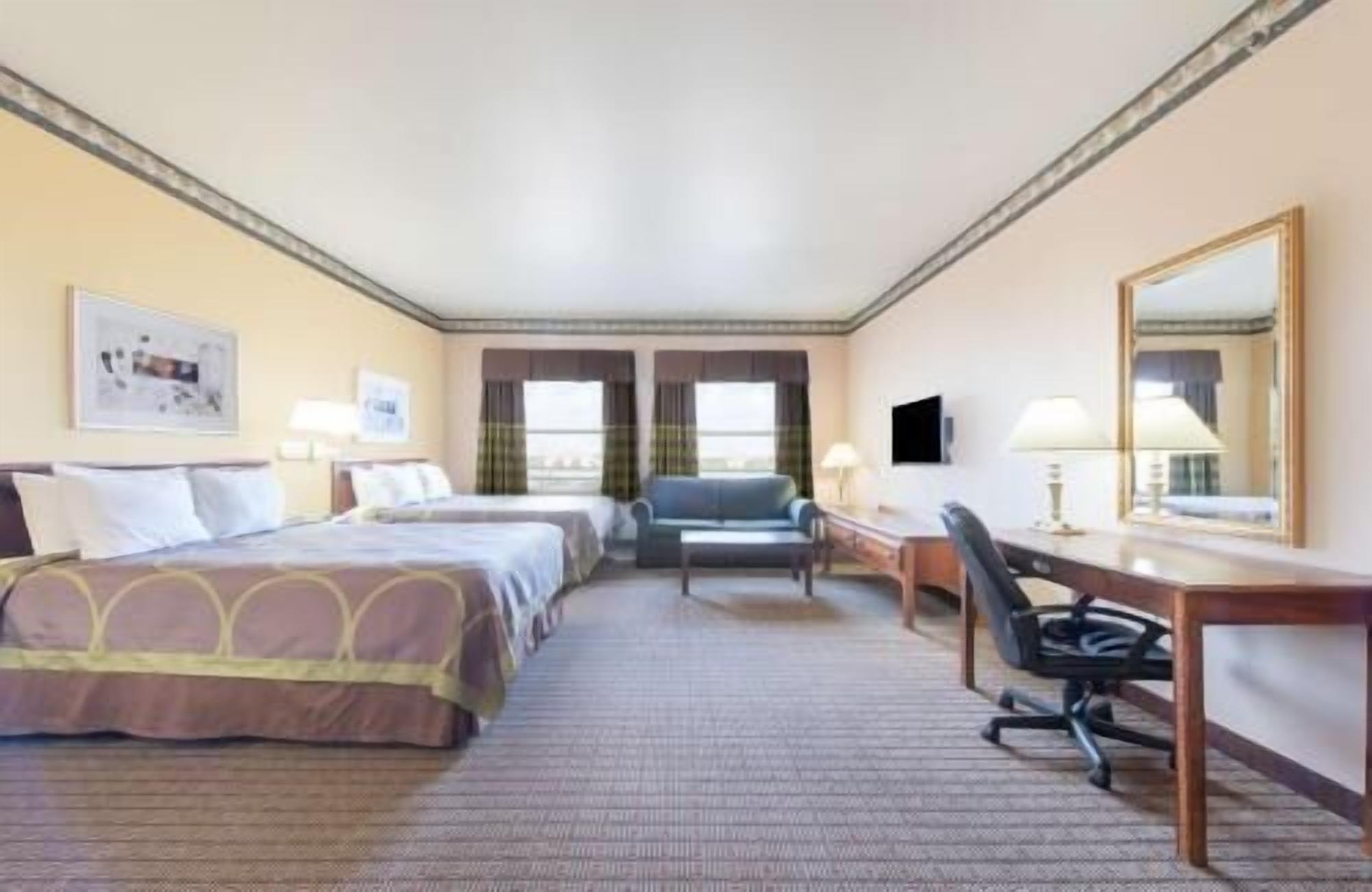 In-room safe, desk, iron/ironing board, free WiFi