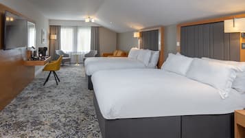 Deluxe Family Room | In-room safe, desk, iron/ironing board, free WiFi
