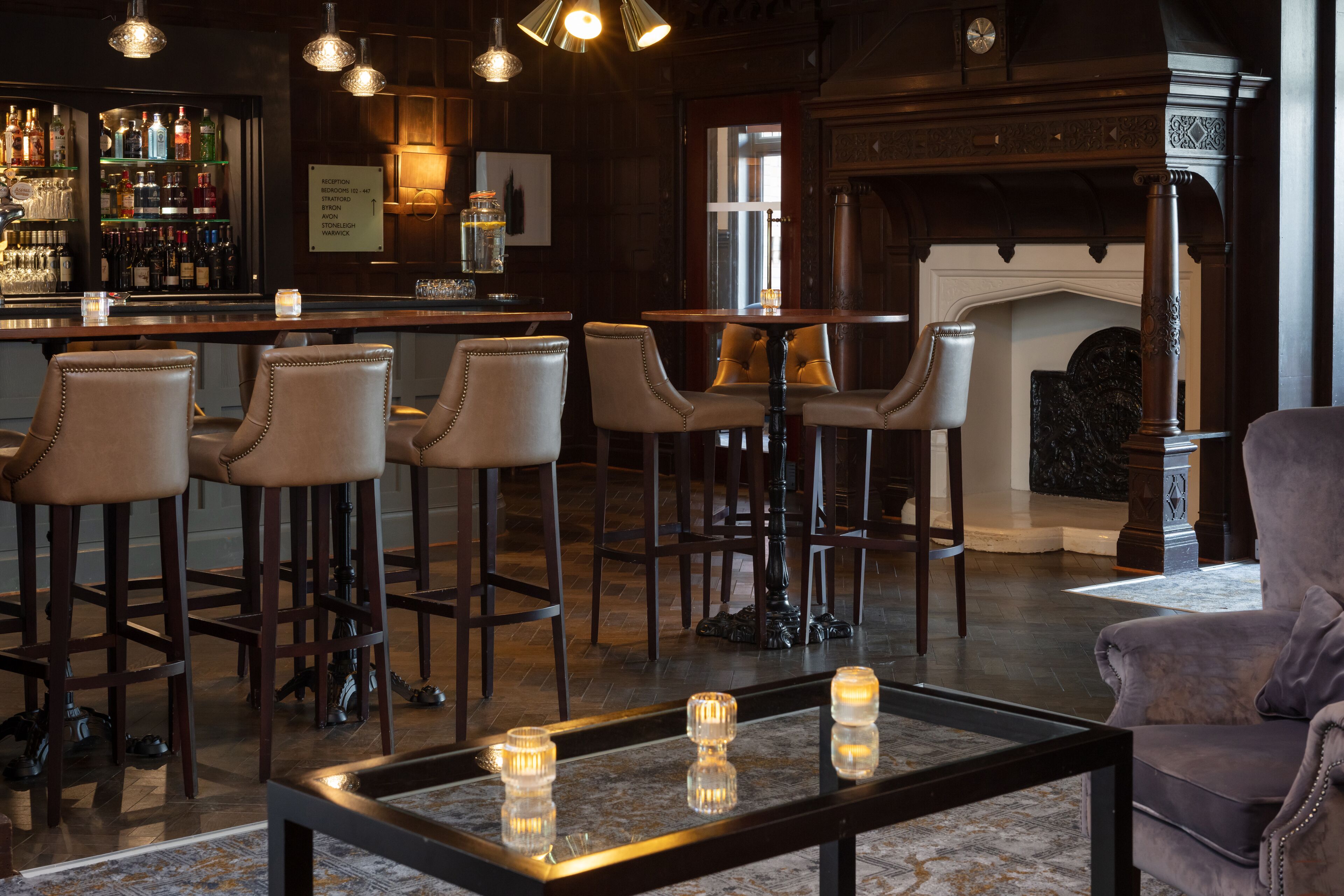 Alfresco dining, open daily