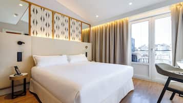 Superior Double Room, Terrace | Minibar, in-room safe, desk, blackout drapes