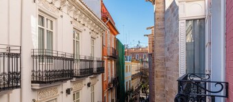 Petit Palace Plaza de la Reina Hotel