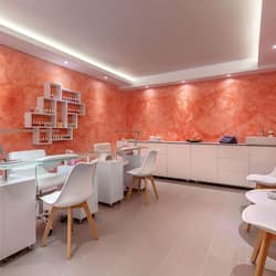 Couples treatment room(s), body treatments, deep-tissue massages