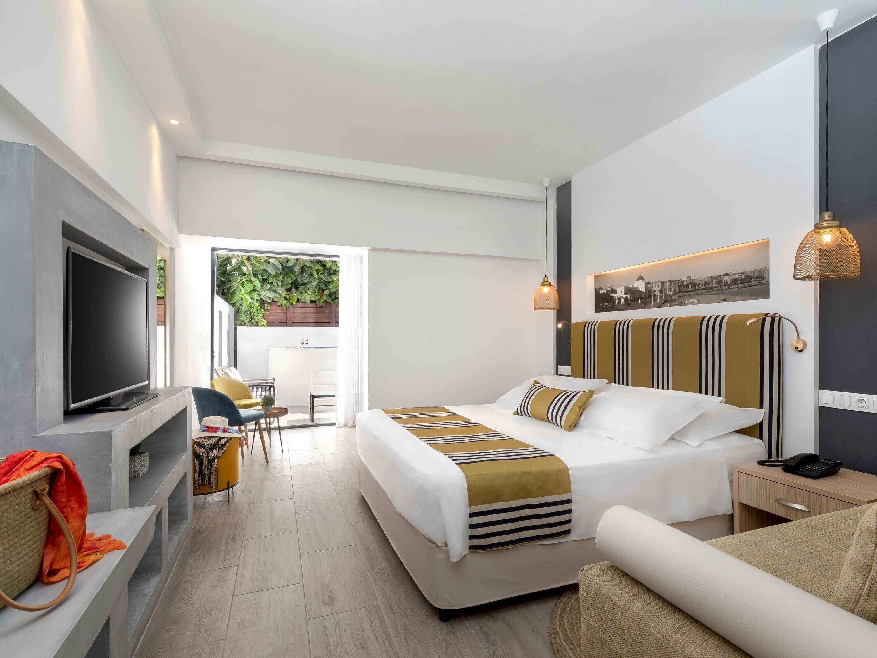 Junior Suite, 1 King Bed with Sofa bed, Terrace | Premium bedding, in-room safe, desk, laptop workspace