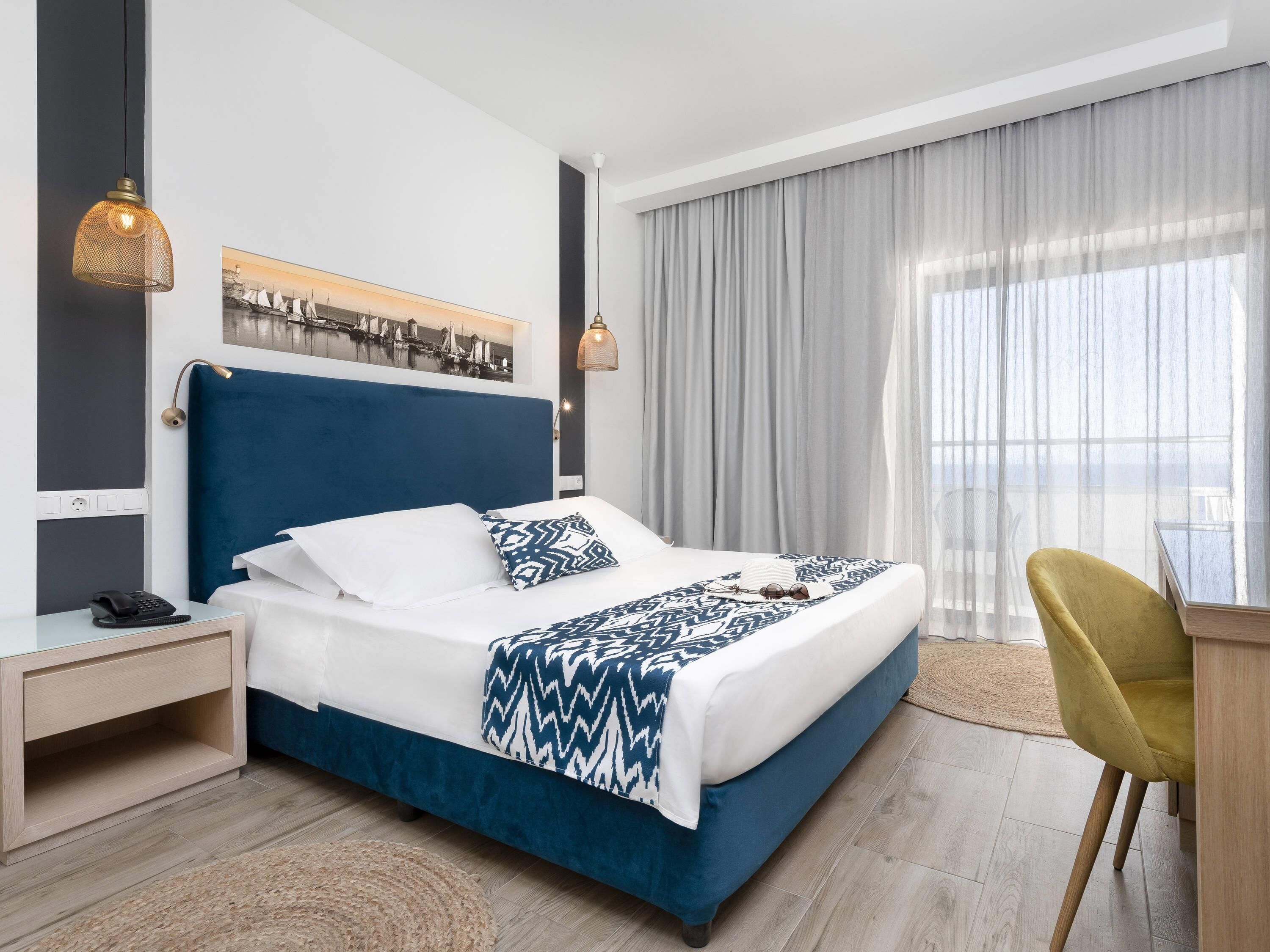 Literie de qualité supérieure, coffres-forts dans les chambres, bureau