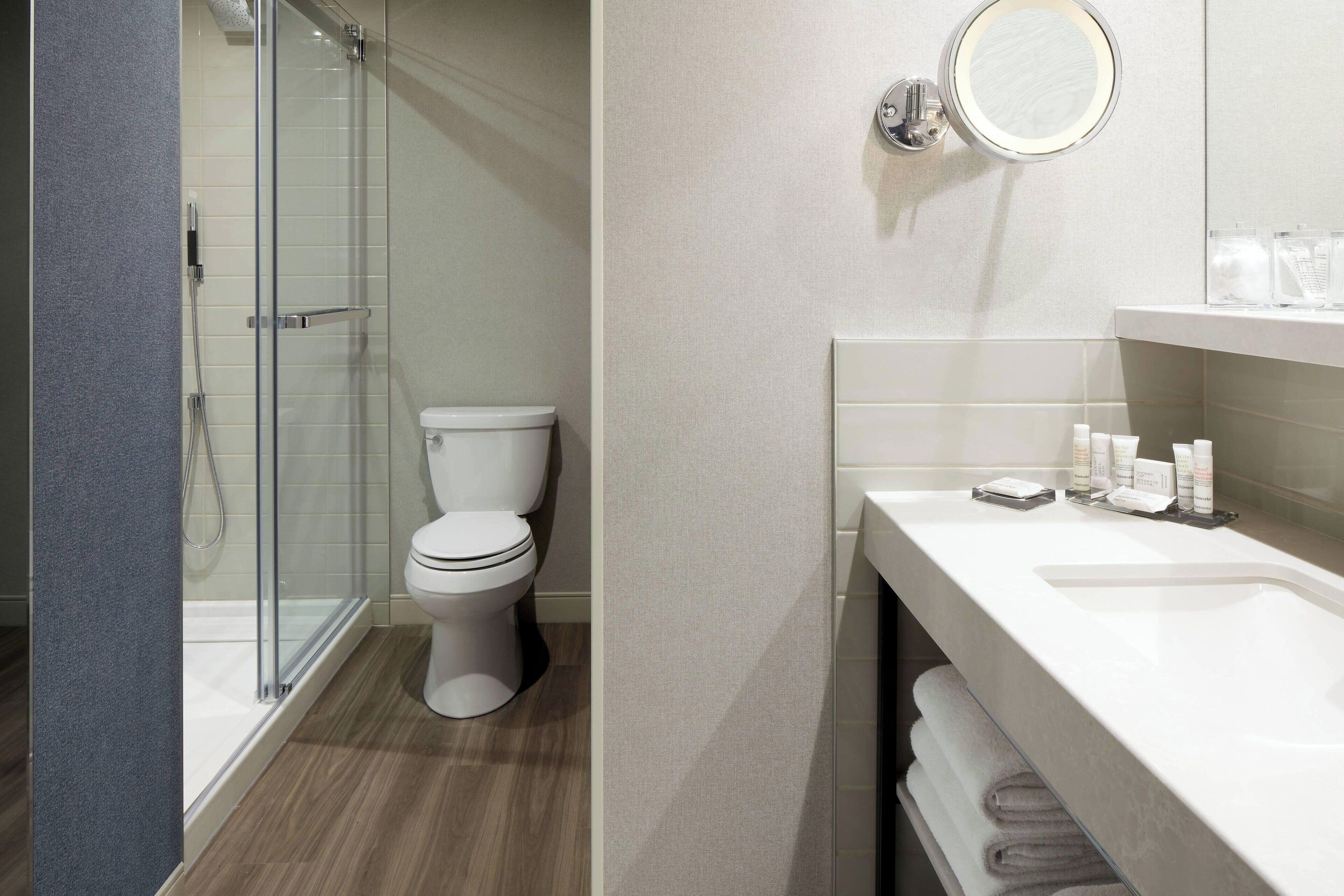 combined shower/bathtub, free toiletries, hair dryer, towels