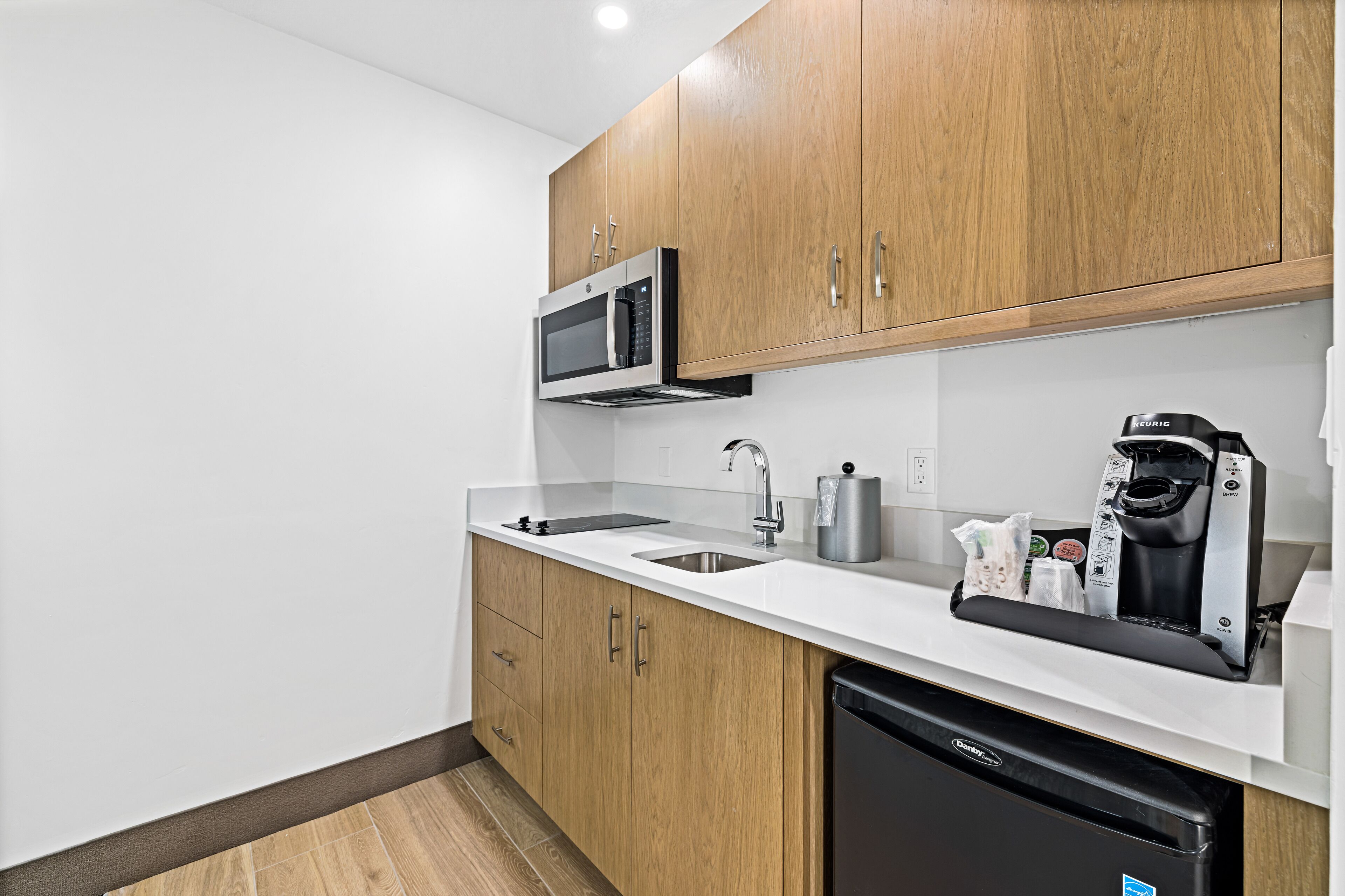 deluxe king suite with kitchenette | private kitchenette | coffee/tea maker