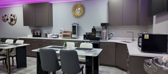 Super 8 by Wyndham Hampshire IL