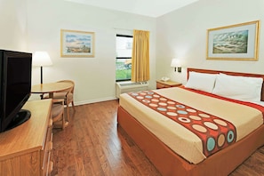 Chambre, 1 grand lit, non-fumeurs | Bureau, fer et planche à repasser, lits bébé (gratuits)