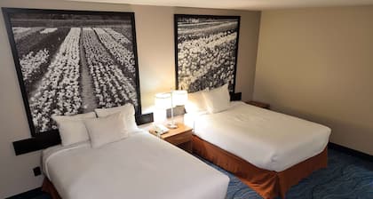 Super 8 by Wyndham Hampshire IL