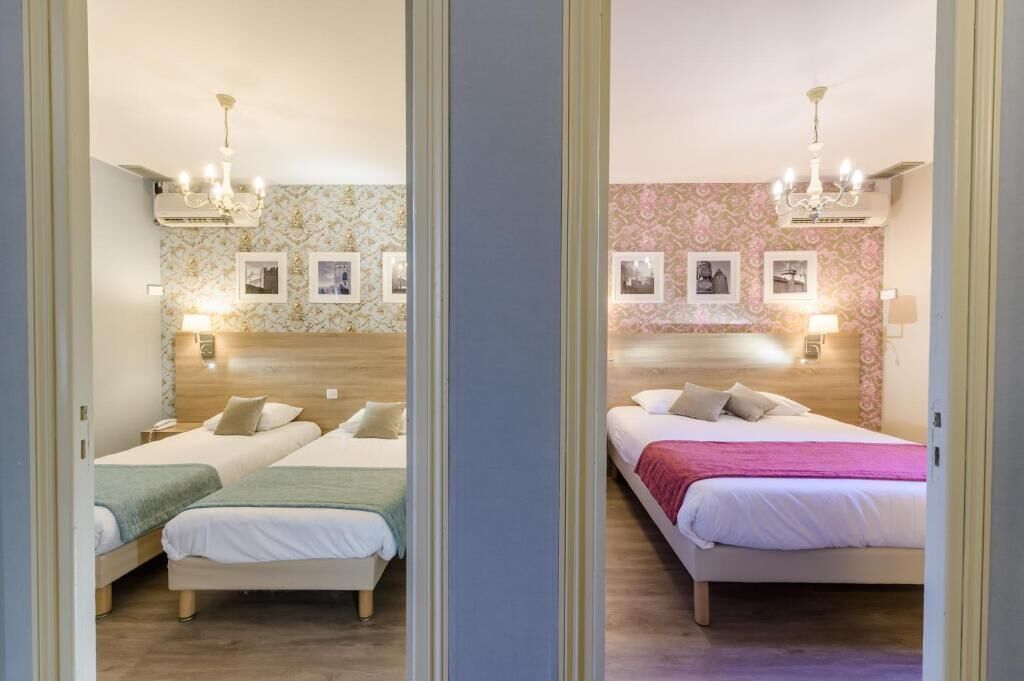 Familierom | Skrivebord, lydisolert, strykejern/-brett og barnesenger (inkludert)