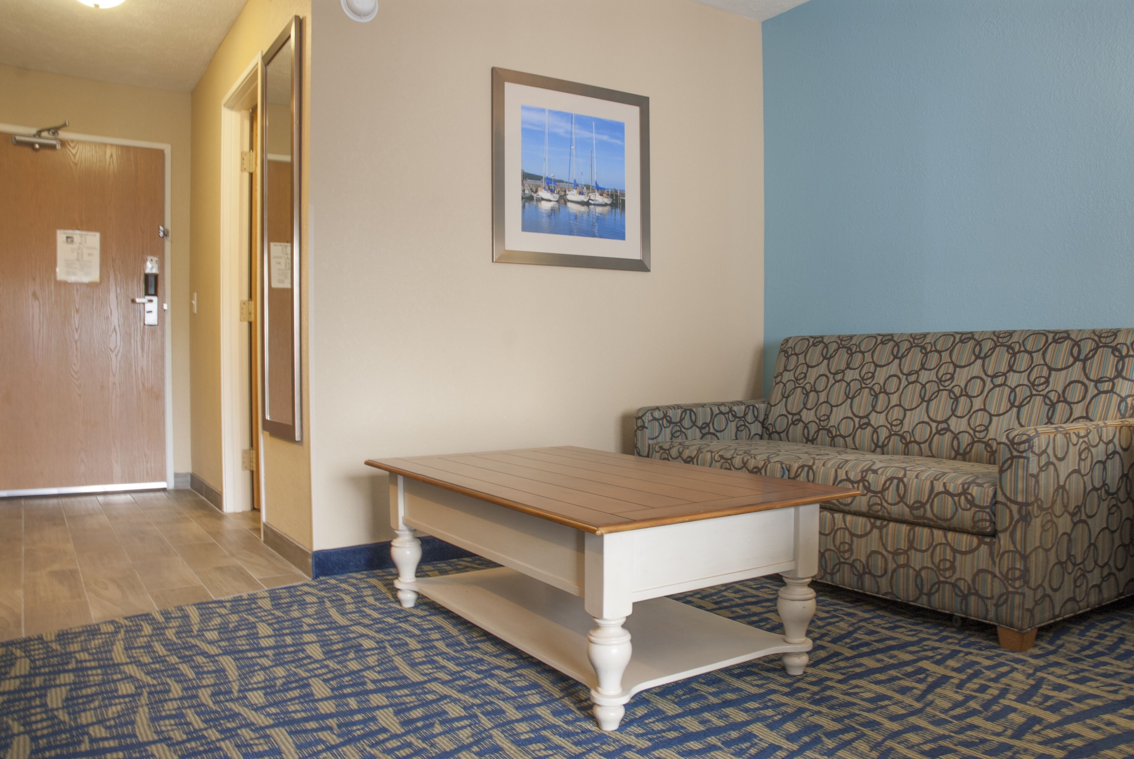 standard room, 1 king bed with sofa bed | premium bedding, in-room safe, desk, iron/ironing board