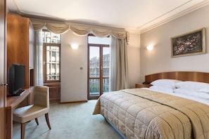 In-room safe, desk, soundproofing, iron/ironing board