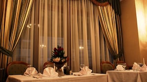 Café da manhã, almoço e jantar