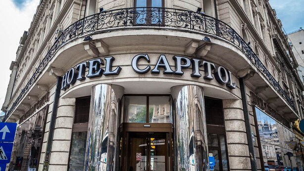 A historic building with the sign "HOTEL CAPITO". - Hotel Capitol (Bucharest)