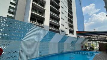 Kolam renang outdoor