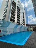 Kolam renang outdoor