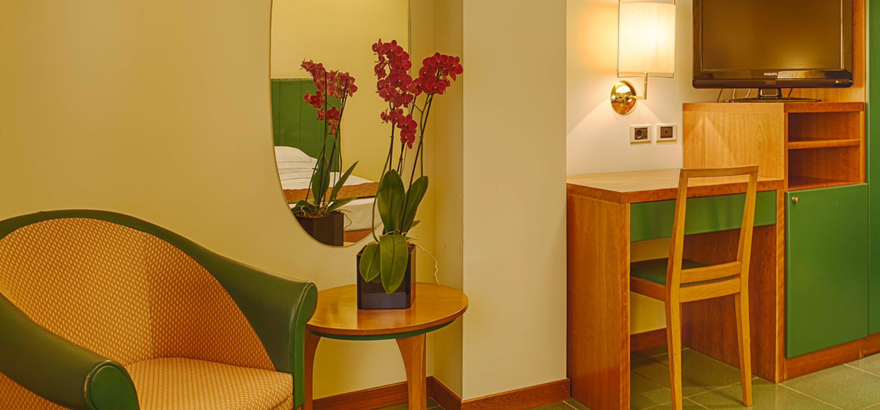 Minibar, in-room safe, desk, laptop workspace