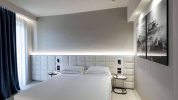 Superior-Doppelzimmer zur Einzelnutzung | Minibar, Zimmersafe, Schreibtisch, laptopgeeigneter Arbeitsplatz