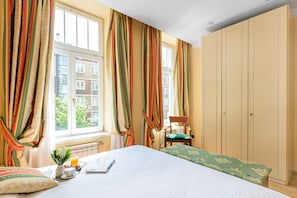 Executive-Suite | Zimmersafe, Bügeleisen/Bügelbrett, kostenlose Babybetten